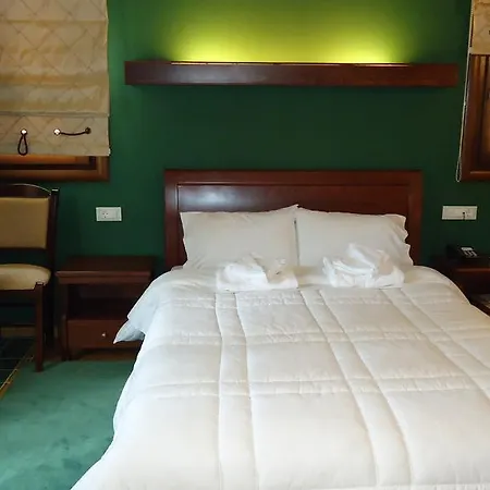 Hotel Kokkinos Vrachos 3*