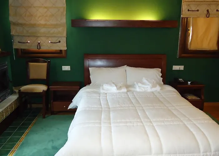 Hotel Kokkinos Vrachos 3*